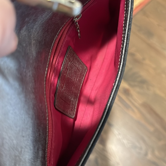 Coach small black clutch with shoulder strap. Circa 2002. - Picture 5 of 6